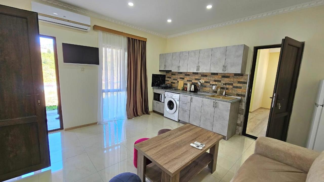 Apartament Guest Hause Giorgi,Kobuleti- Xala Khala Zewnętrze zdjęcie